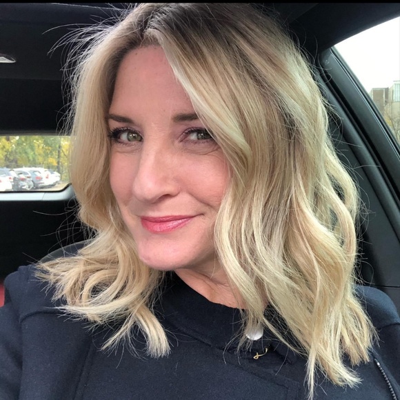 Meet your Posher, Laura - Picture 1 of 1